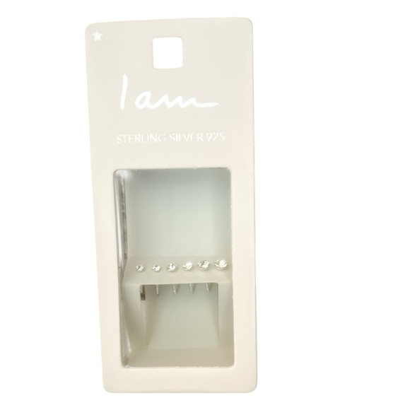 Elegant Sterling Silver 925 studs - Picture 2 of 3